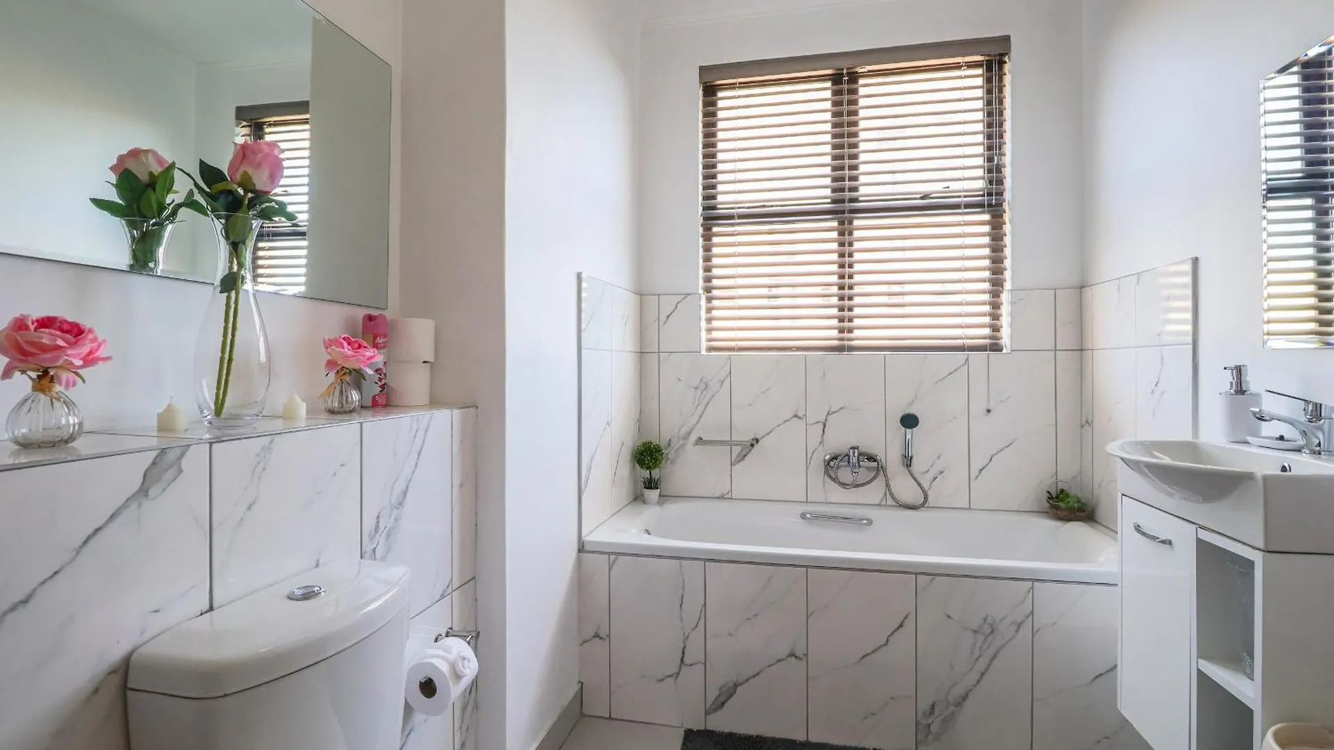 102 Palma Eyrie Holiday Apartments Cape Town