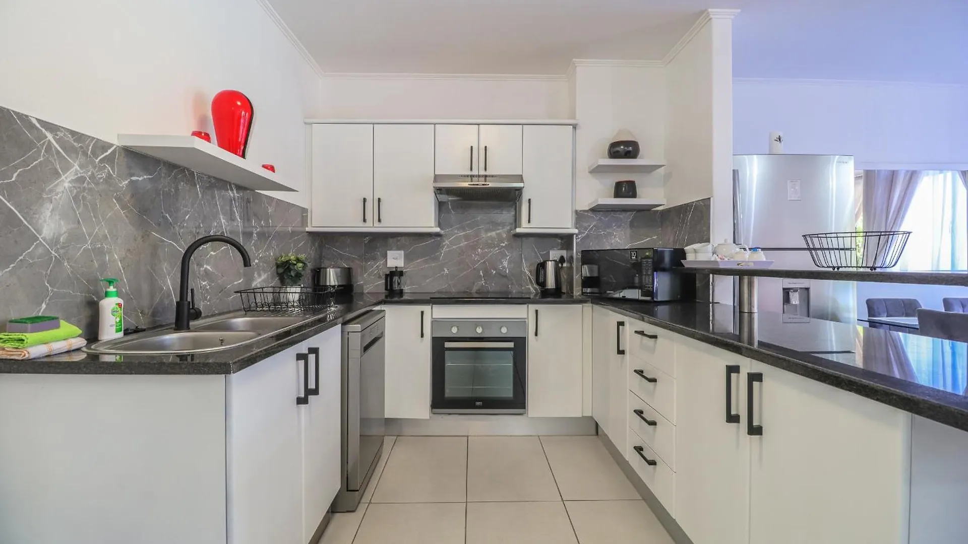 102 Palma Eyrie Holiday Apartments Cape Town